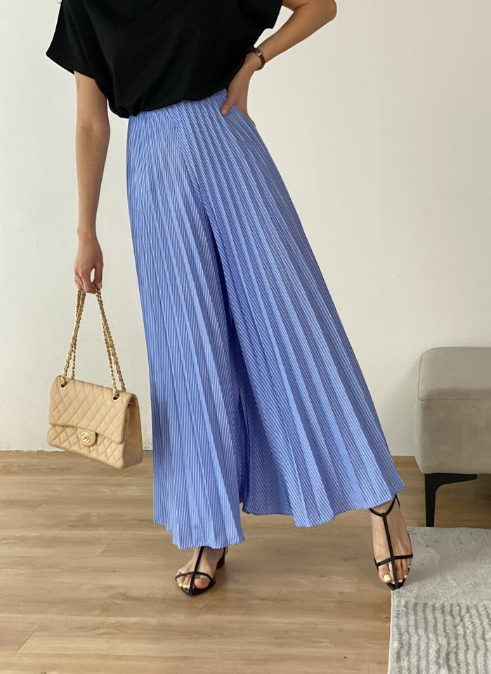 ストライプフレアパンツ・t72252 レディース 【pt】 韓国ファッション ボトムス パンツ ロング丈 フルレングス ハイウエスト ストライプ フレア ルーズフィット ワイド プリーツ 無地 ガーリー ラブリー 春 夏 カジュアル