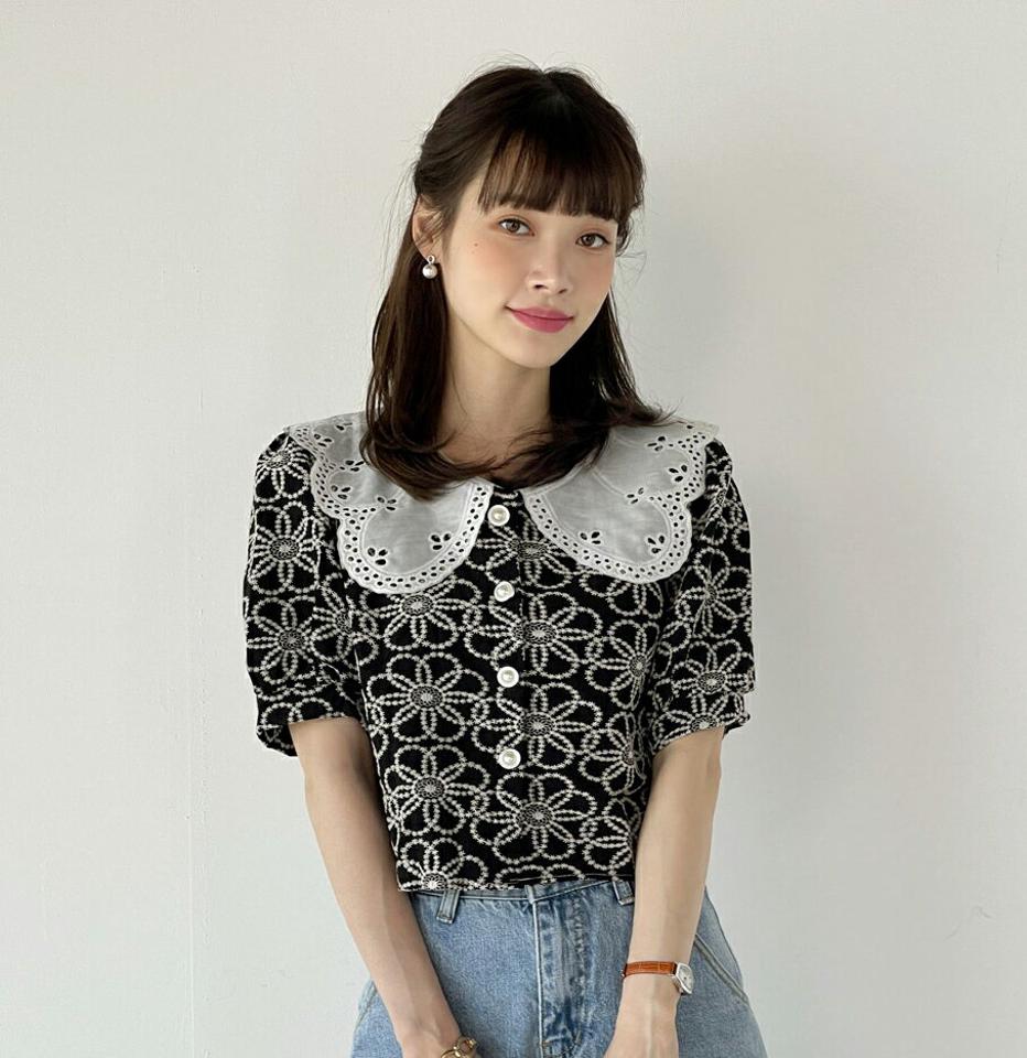 レースカラー花柄刺繍ブラウス・t00817 レディース 【bl】 韓国ファッション トップス ブラウス カラーネック レースカラー 半袖 パフスリーブ 花柄 フラワー 刺? ボリューム キュート お出かけ 大人 ラブリー 春 夏 カジュアル