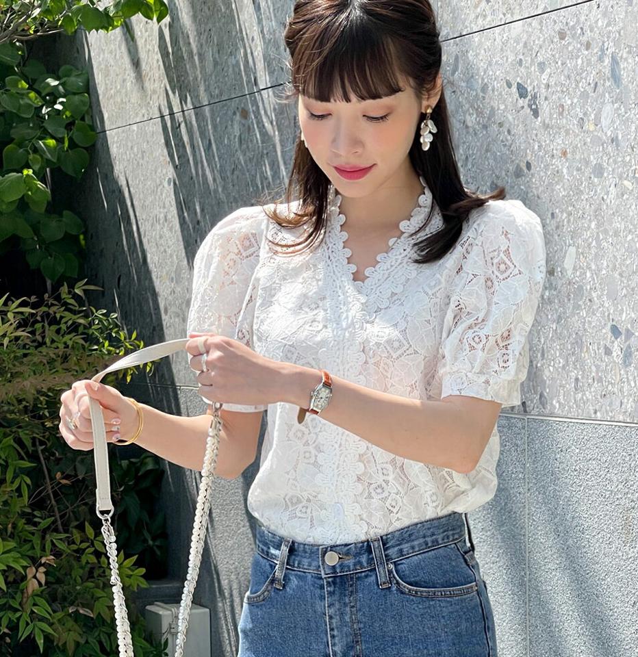 Vネックレースボタンパフブラウス・b00819 レディース 【bl】 韓国ファッション トップス ブラウス Vネック 半袖 パフスリーブ レース フロントボタン シアー 透け感 ボリューム ロマンチック ラブリー お出かけ 春 夏 カジュアル
