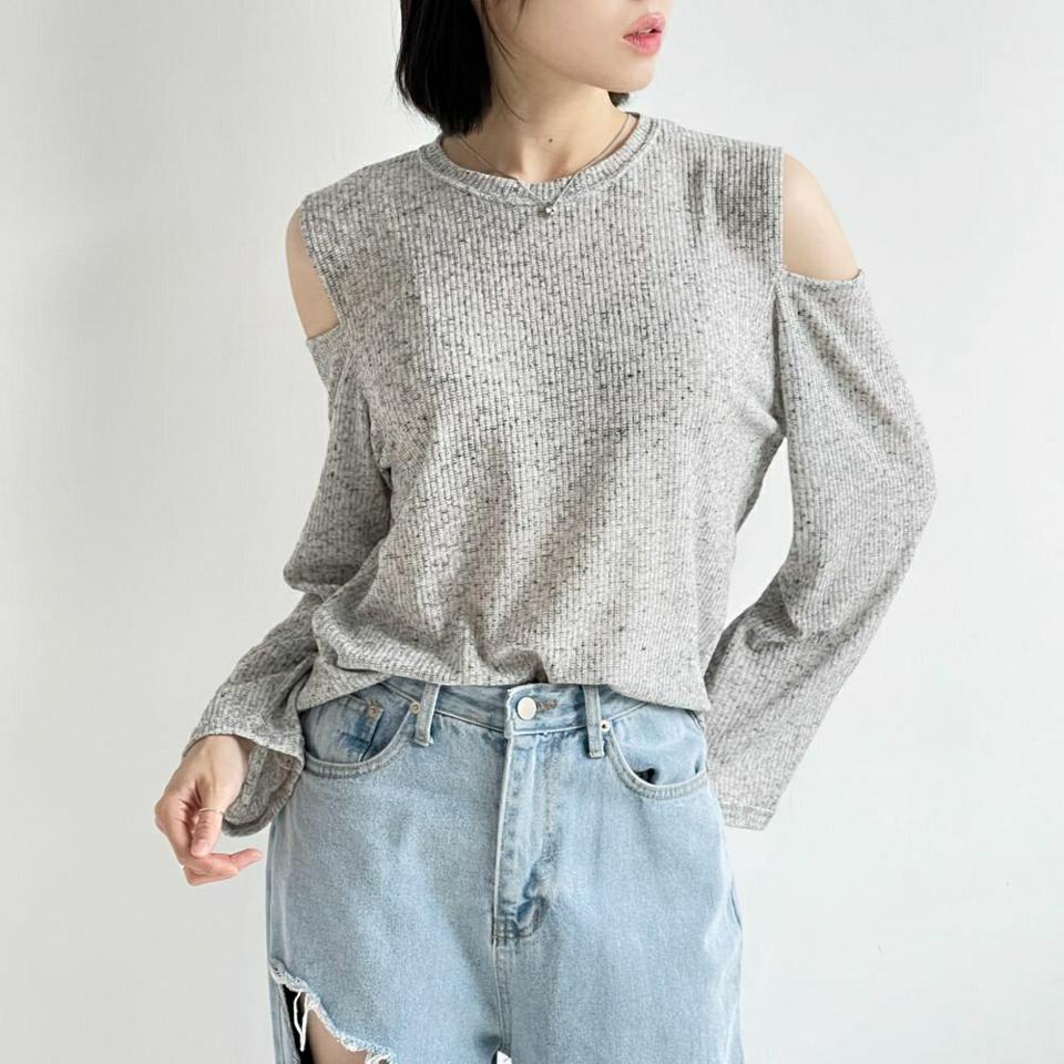 オープンショルダーリブTシャツ・p005188 レディース 【tops】 韓国ファッション トップス Tシャツ ラウンドネック 長袖 オープンショルダー 股丈 リブ ルーズフィット ゆったり 無地 セクシー ストリート 大人 春 夏 カジュアル MKT