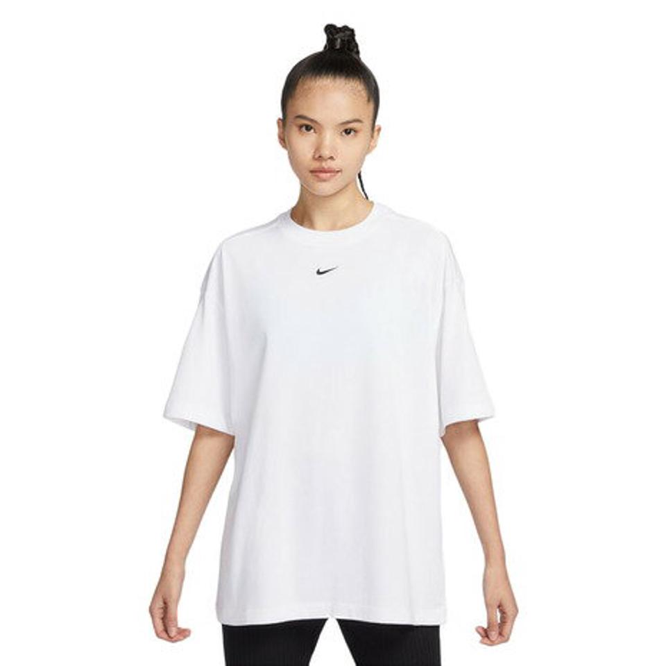 ナイキ(NIKE)(レディース)Tシャツ 半袖 エッセンシャル 無地 ワンポイント 白 オーバーサイズ DX7911-100
