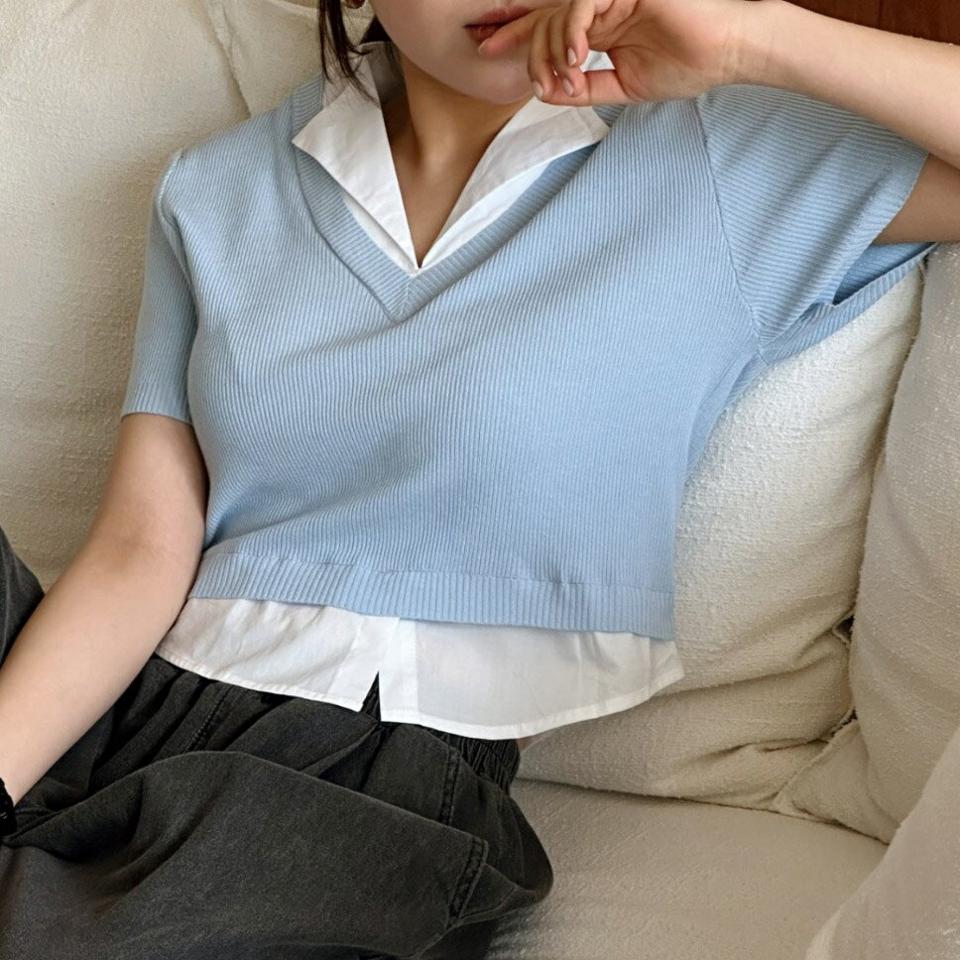 シャツレイヤード調半袖ニット・p005393 レディース 【tops】 韓国ファッション トップス ニット シャツ スリットネック レイヤード調 リブニット Vネック クロップド ナチュラルライン 無地 パステル お出かけ 春 夏 カジュアル MKT
