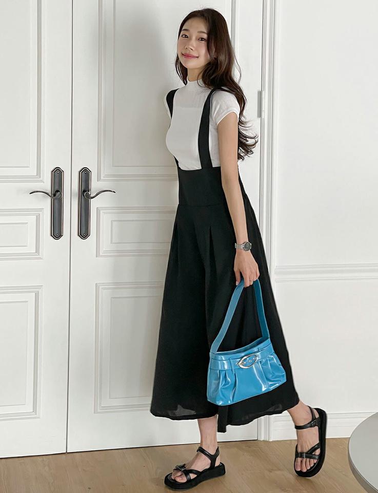 サスペンダーフレアオールインワン・t00743 レディース 【pt】 韓国ファッション オールインワン パンツ クロップド丈 ノースリーブ サスペンダー フレア Aライン タック コットン混 ポケット 無地 レイヤード フェミニン 春 夏 カジュアル