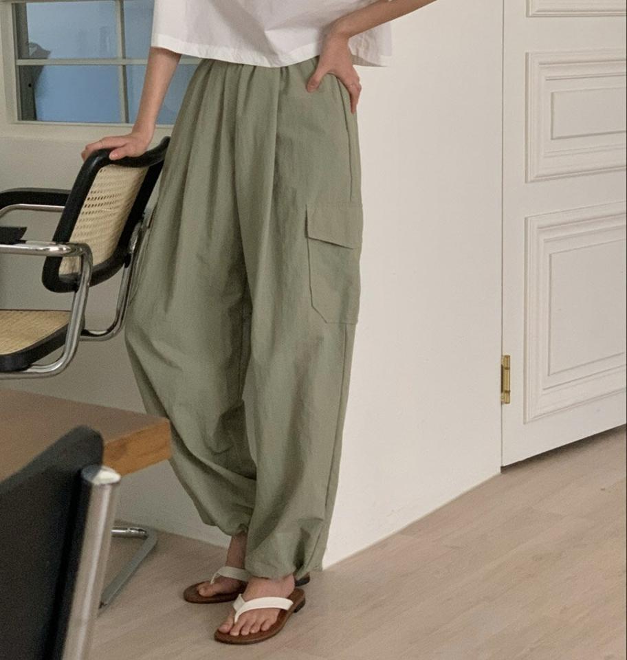 2WAYナイロンワイドカーゴパンツ・p005435 レディース 【pt】 韓国ファッション ボトムス パンツ ロング丈 ハイウエスト 2WAY ジョガー カーゴポケット ワイド ストレート ナイロン 無地 ストリート レトロ 春 夏 カジュアル MKT