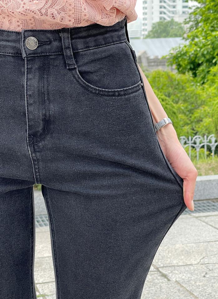 フレアブラックデニムパンツ・b01224 レディース 【pt】 韓国ファッション ボトムス パンツ デニムパンツ デニム ロング丈 ハイウエスト ブラック フレア スリムフィット コットン混 無地 シンプル フェミニン デイリー 春 夏 カジュアル