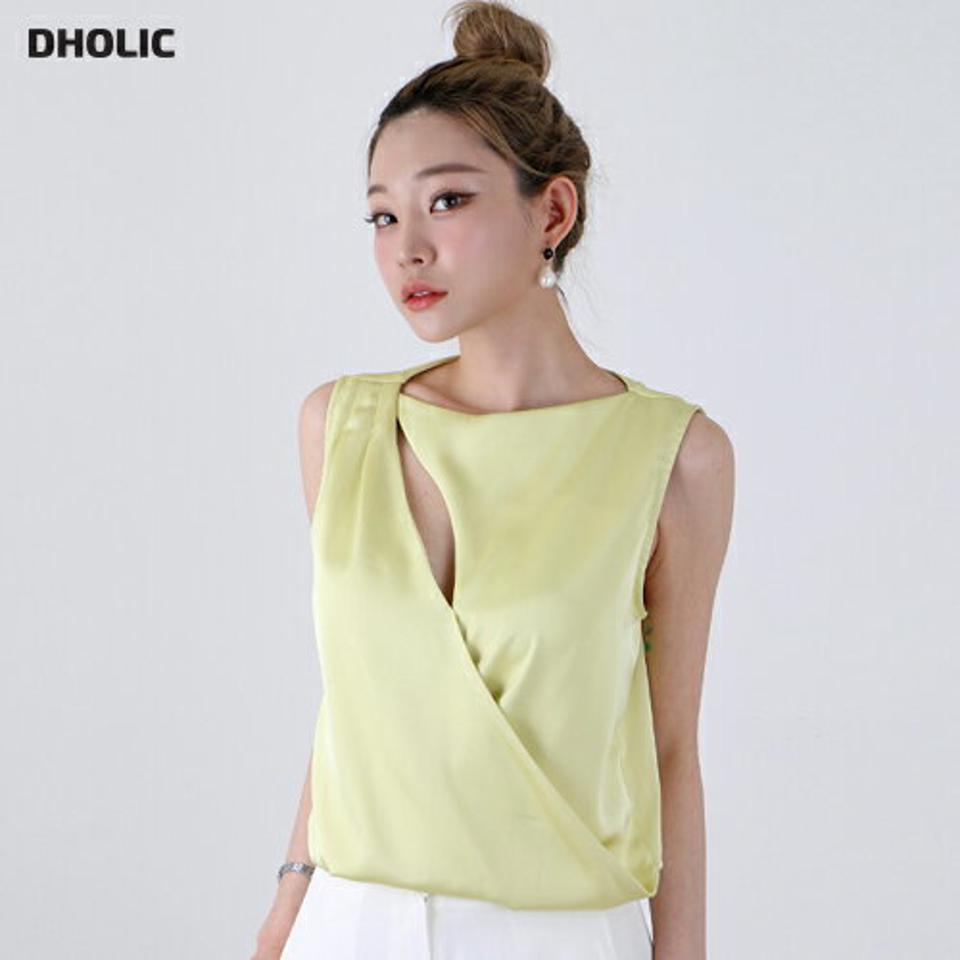 カシュクールボートネックノースリーブ・p005562 レディース 【tops】 韓国ファッション トップス ボートネック ノースリーブ ショート丈 カシュクール カットオフ 肌見せ ナチュラルライン 無地 光沢 大人 上品 ユニーク 春 夏 カジュアル MKT