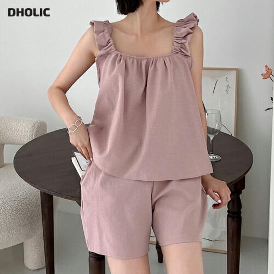 【マラソン特価】フリルノースリーブ&ショートパンツSET・p005507 レディース 【pt】 韓国ファッション セットアップ トップス ノースリーブ スクエアネック フリル 股丈 パンツ ショート丈 ワイド ウエストゴム 無地 ラブリー キュート 春 夏 カジュアル MKT