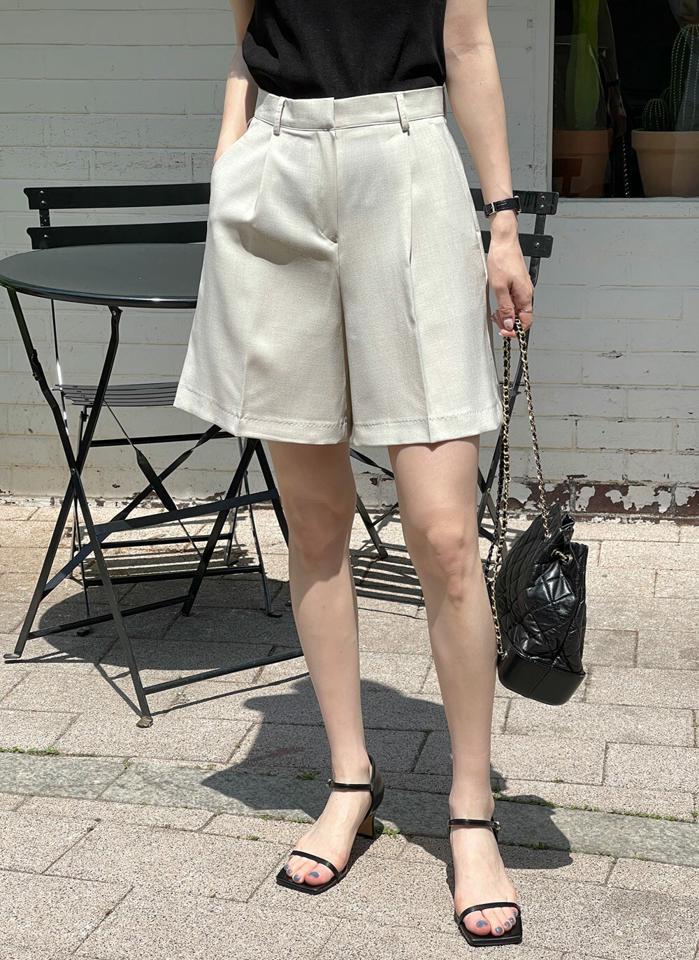 タックショートパンツ・t00810 レディース 【pt】 韓国ファッション ボトムス パンツ ショート丈 ハイウエスト ベルトループ タック ポケット ワイド 無地 オフィスカジュアル モード デイリー ベーシック 春 夏 カジュアル