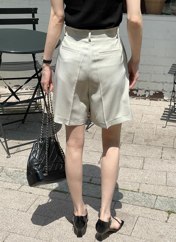 タックショートパンツ・t00810 レディース 【pt】 韓国ファッション ボトムス パンツ ショート丈 ハイウエスト ベルトループ タック ポケット ワイド 無地 オフィスカジュアル モード デイリー ベーシック 春 夏 カジュアル