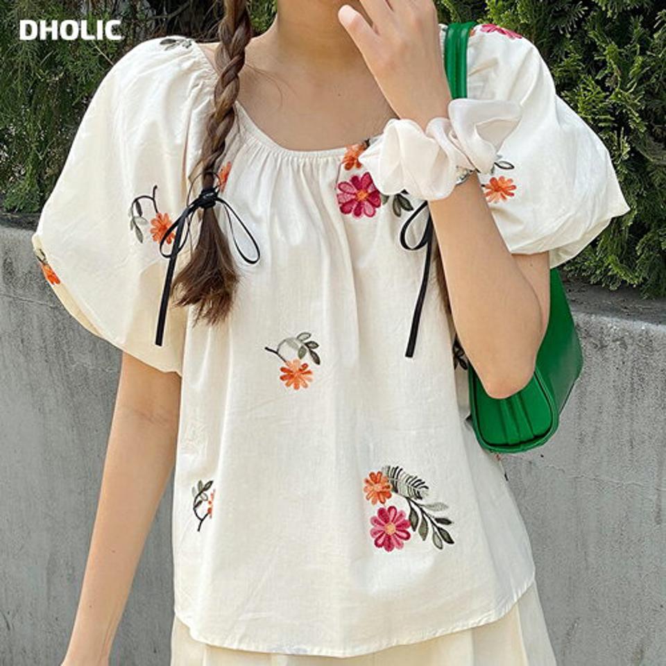 2WAY花柄刺繍パフブラウス・b72400 レディース 【bl】 韓国ファッション トップス ブラウス ワイドネック オフショルダー 半袖 パフスリーブ ボリューム 花柄 刺? フラワー コットン 綿100 ガーリー キュート 春 夏 カジュアル