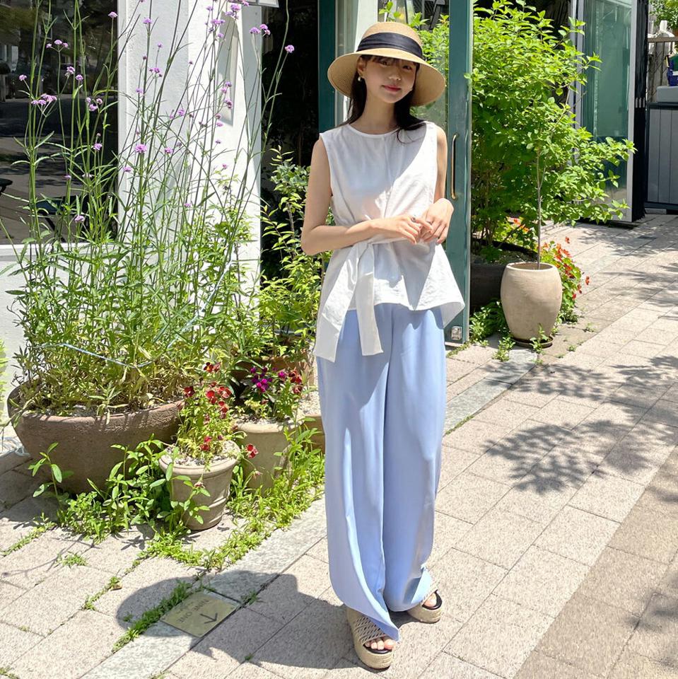 リネン混リボンノースリーブ・t01286 レディース 【tops】 韓国ファッション トップス ラウンドネック ノースリーブ 股丈 リボン ストラップ リネン混 ナチュラルライン 無地 ラブリー フェミニン お出かけ 春 夏 カジュアル