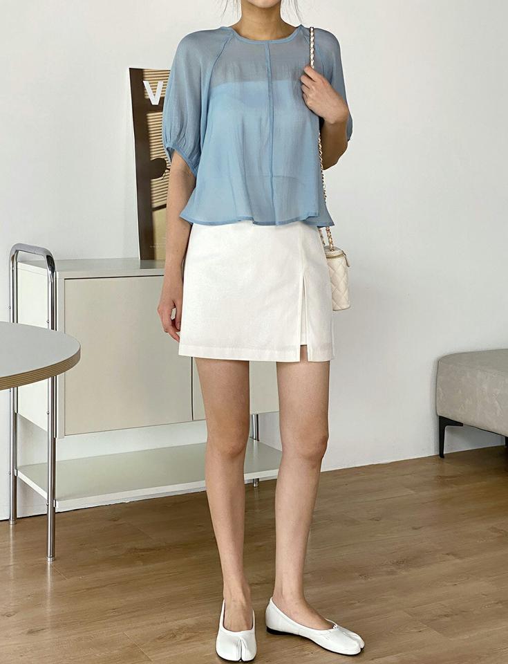 2WAYバックリボンシアーパフブラウス・u00856 レディース 【bl】 韓国ファッション トップス ブラウス 2WAY バックリボン ストラップ付 レイヤード風 半袖 ラグランスリーブ シアー パフスリーブ ショート丈 無地 ガーリー 春 夏 カジュアル