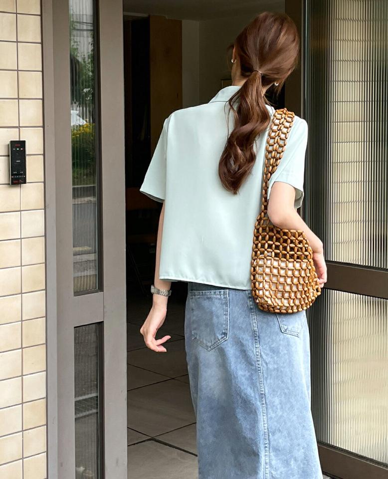 フライフロントクロップド半袖シャツ・t00868 レディース 【bl】 韓国ファッション トップス シャツ カラーネック 半袖 ショート丈 フライフロント クロップド ゆったり 無地 カラバリ オフィスカジュアル シンプル 春 夏 カジュアル