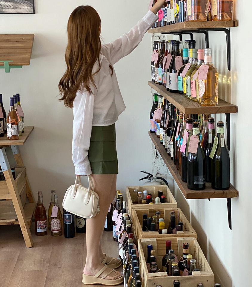 ピンストライプクロップドシャツ・t00915 レディース 【bl】 韓国ファッション トップス シャツ カラーネック 長袖 ピンストライプ クロップド ショート丈 シアー ルーズフィット コットン混 無地 カラバリ デイリー 春 夏 カジュアル