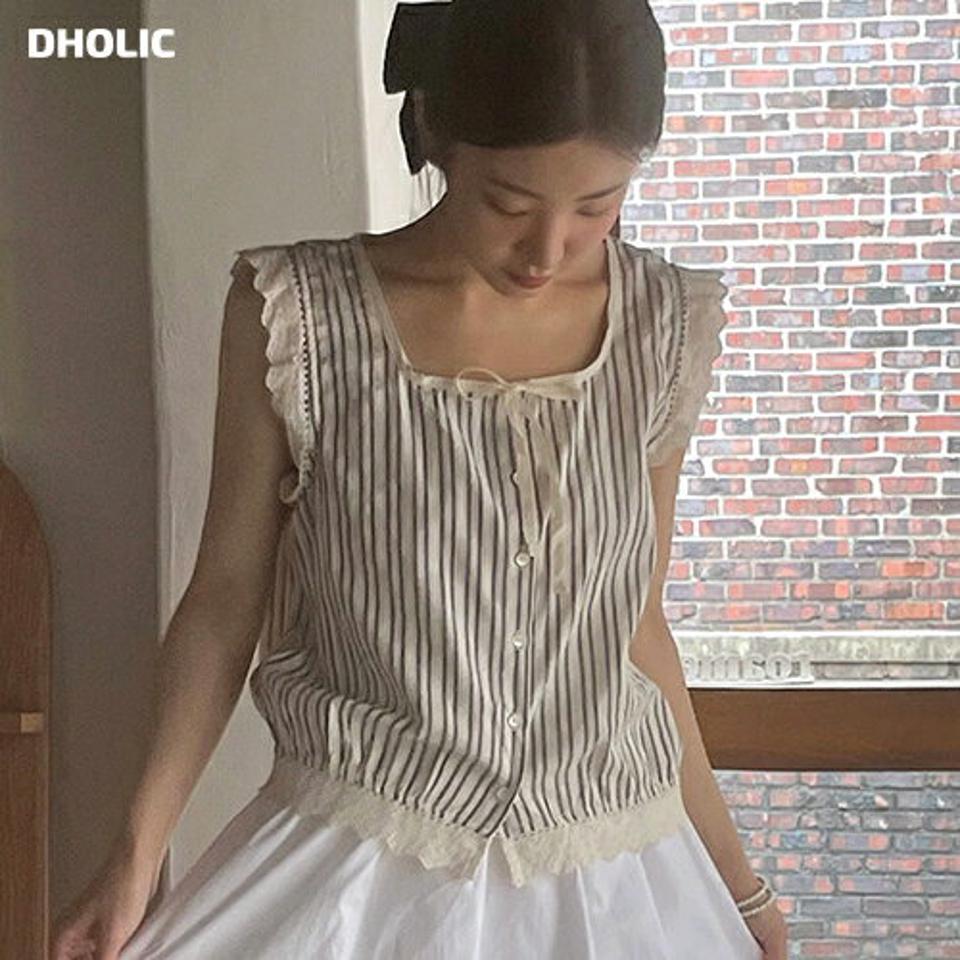 ストライプレースリボンノースリーブ・b00735 レディース 【tops】 韓国ファッション トップス スクエアネック ノースリーブ フリル レース リボン フロントボタン ストライプ ナチュラルライン キュート ガーリー 春 夏 カジュアル