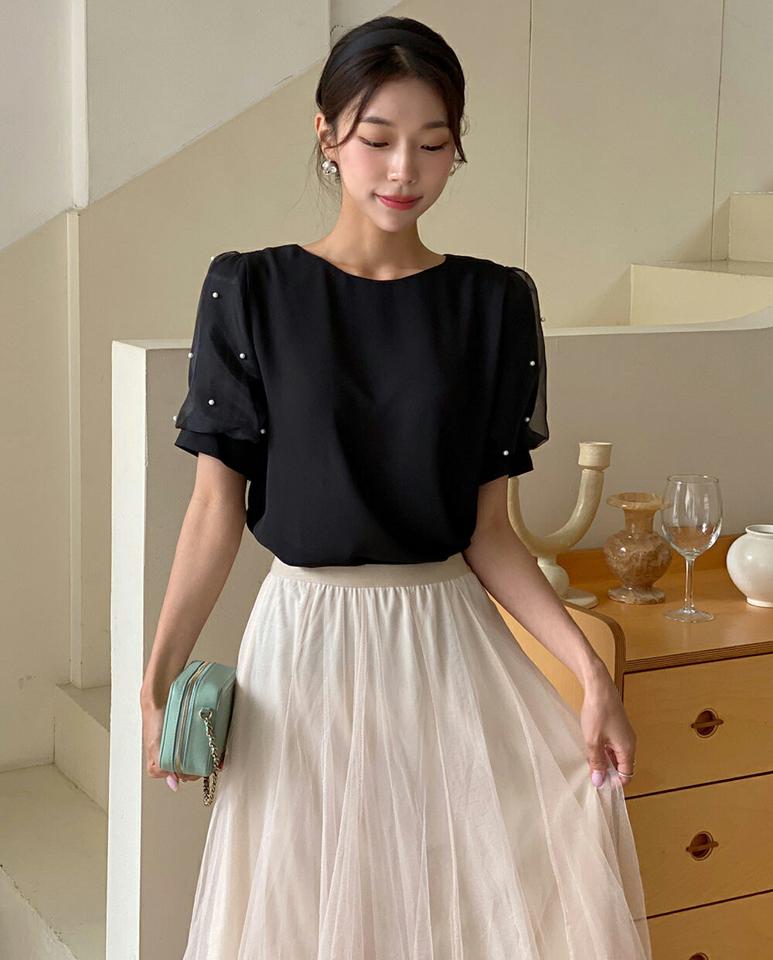 【4DAY限定SALE】フェイクパールオーガンジーブラウス・b01393 レディース 【bl】 韓国ファッション トップス ブラウス ラウンドネック 半袖 パフスリーブ フェイクパール パフスリーブ オーガンジー 無地 フェミニン 上品 お出かけ 春 夏 カジュアル
