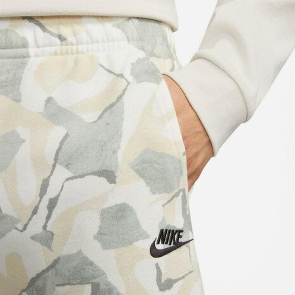 ナイキ（NIKE）（メンズ）ショートパンツ メンズ クラブ+ FT AOP DX0804-034