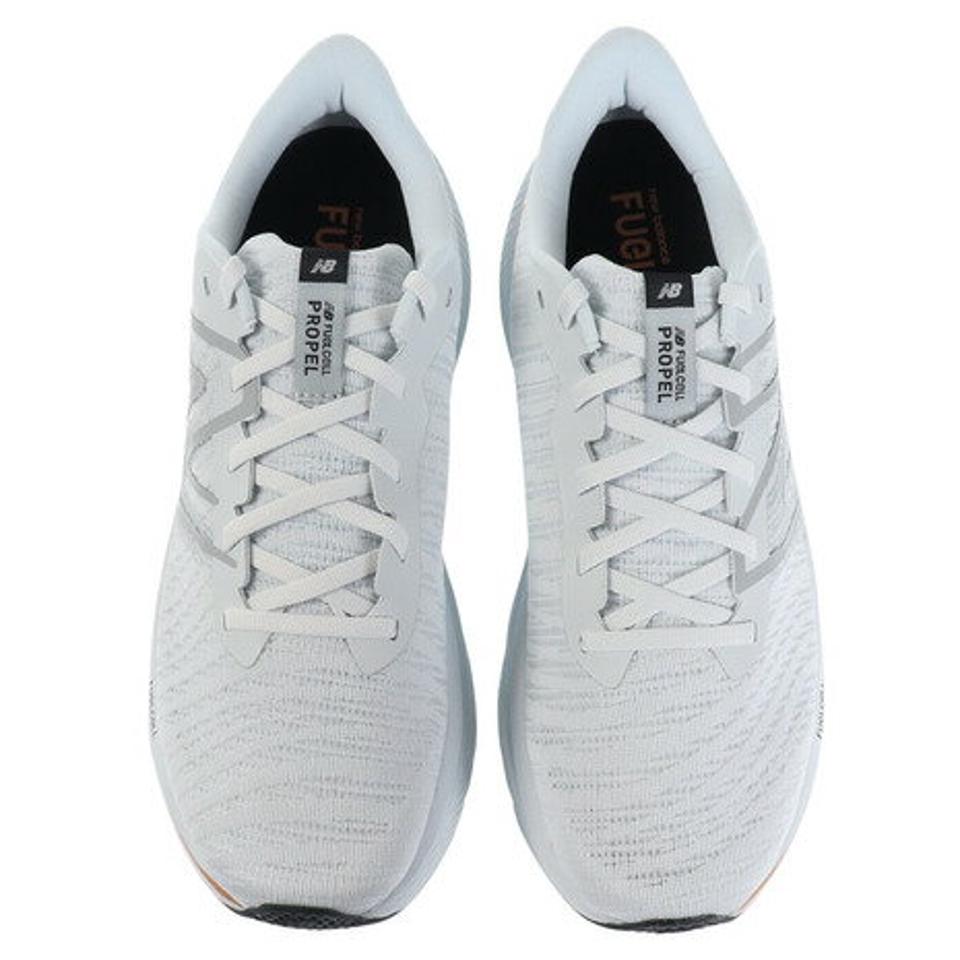ニューバランス（new balance）（メンズ）ランニングシューズ フューエルセル プロペル v4 ライトグレー MFCPRGB4D スニーカー スポーツ ジョグ 厚底