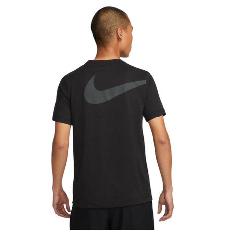 ナイキ(NIKE)(メンズ)Tシャツ 半袖 メンズ Dri-FIT トレーニング Tシャツ FJ5271-010 ドライフィット 黒 サラリ 快適