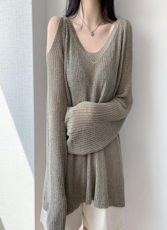 Vネックオープンショルダーニット・p006007 レディース 【tops】 韓国ファッション トップス ニット Vネック オープンショルダー 長袖 ミドル丈 リブ ルーズフィット ゆったり アクリル 無地 フェミニン お出かけ カラバリ 春 夏 MKT