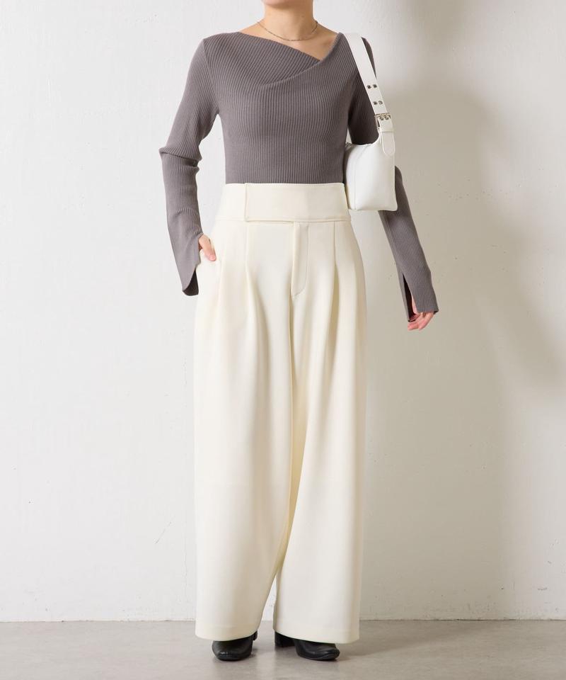 《1月13日13:00まで TIME SALE開催中》デザインネックリブニット