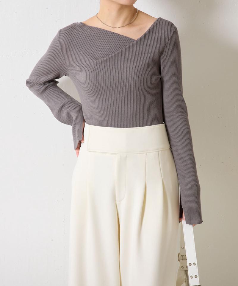 《1月13日13:00まで TIME SALE開催中》デザインネックリブニット