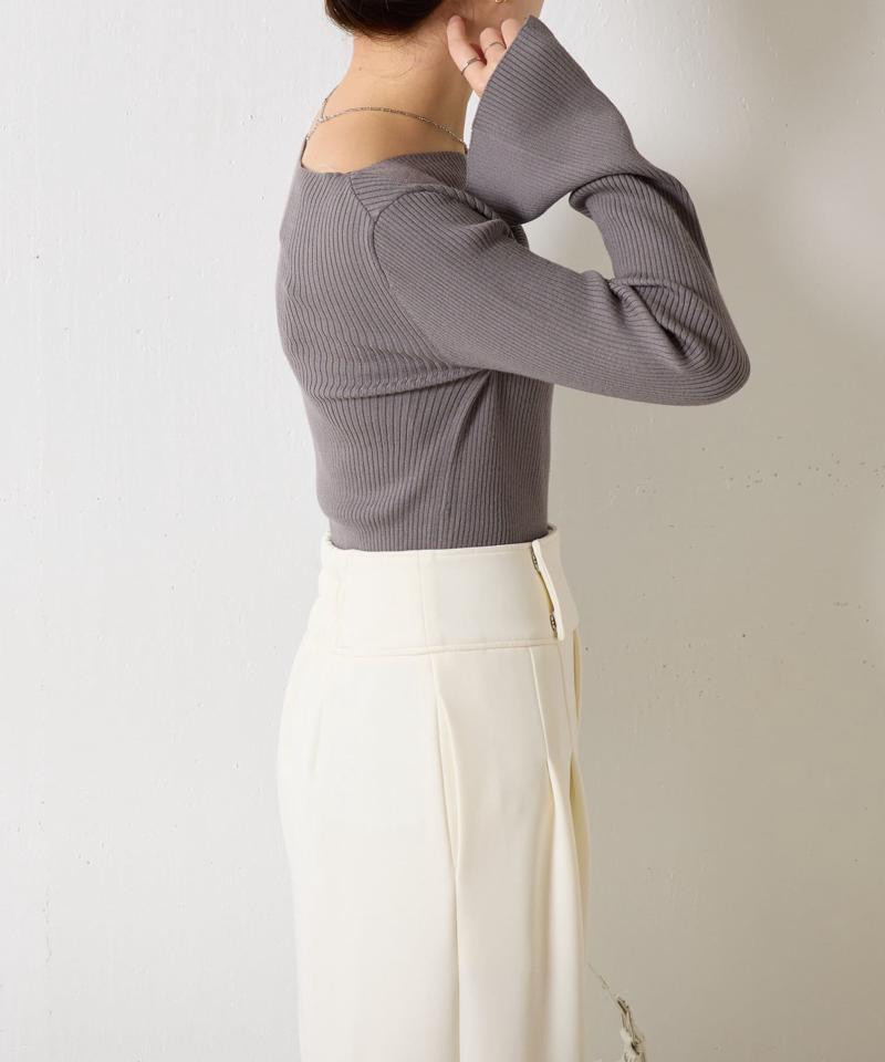 《1月13日13:00まで TIME SALE開催中》デザインネックリブニット