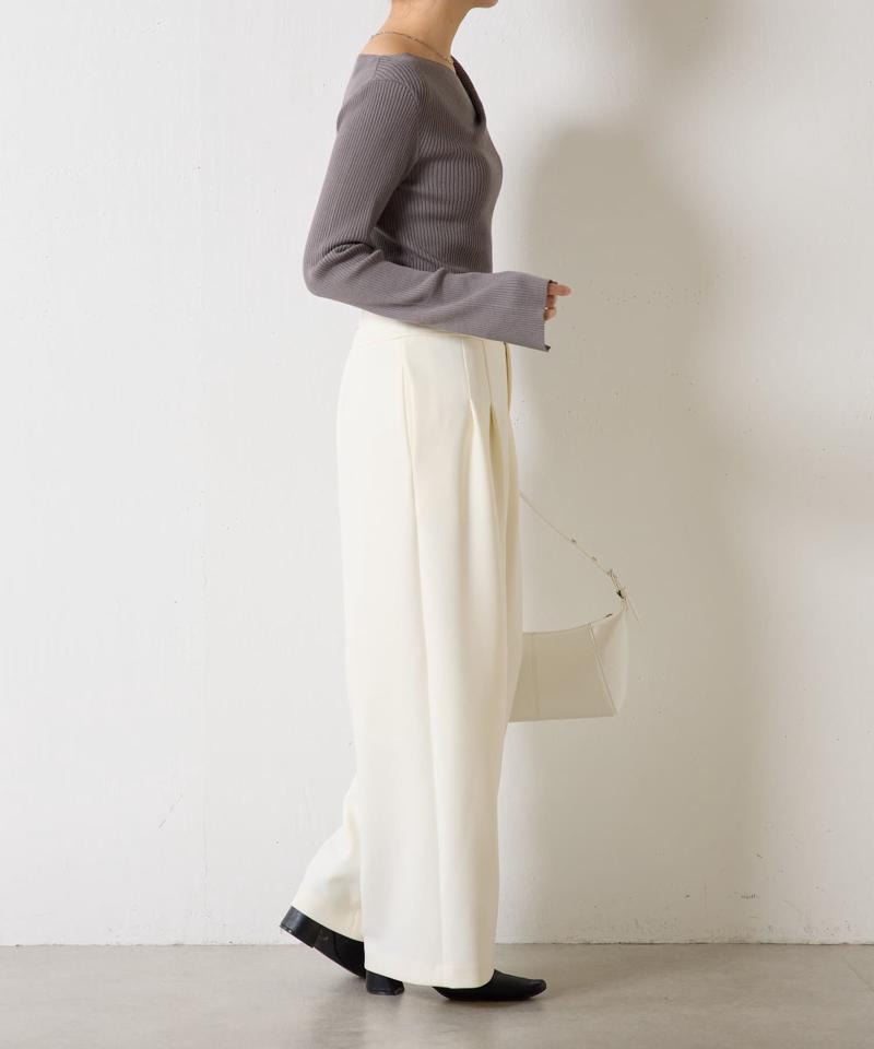 《1月13日13:00まで TIME SALE開催中》デザインネックリブニット