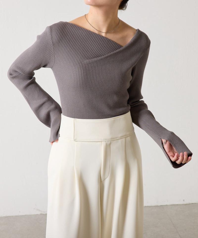 《1月13日13:00まで TIME SALE開催中》デザインネックリブニット