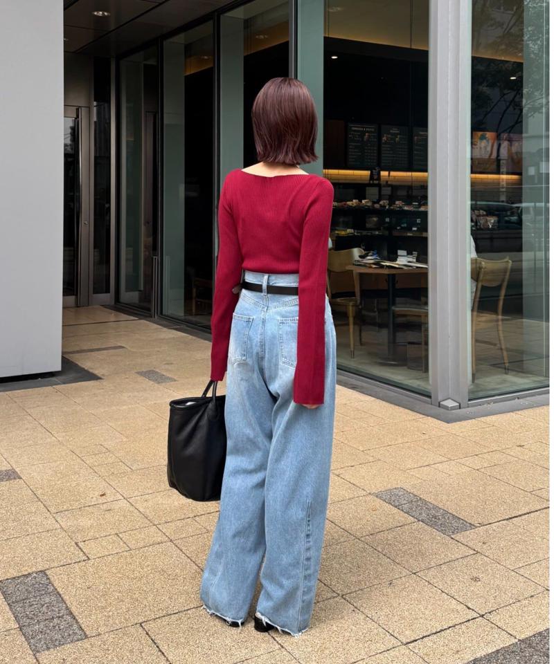 《1月13日13:00まで TIME SALE開催中》デザインネックリブニット