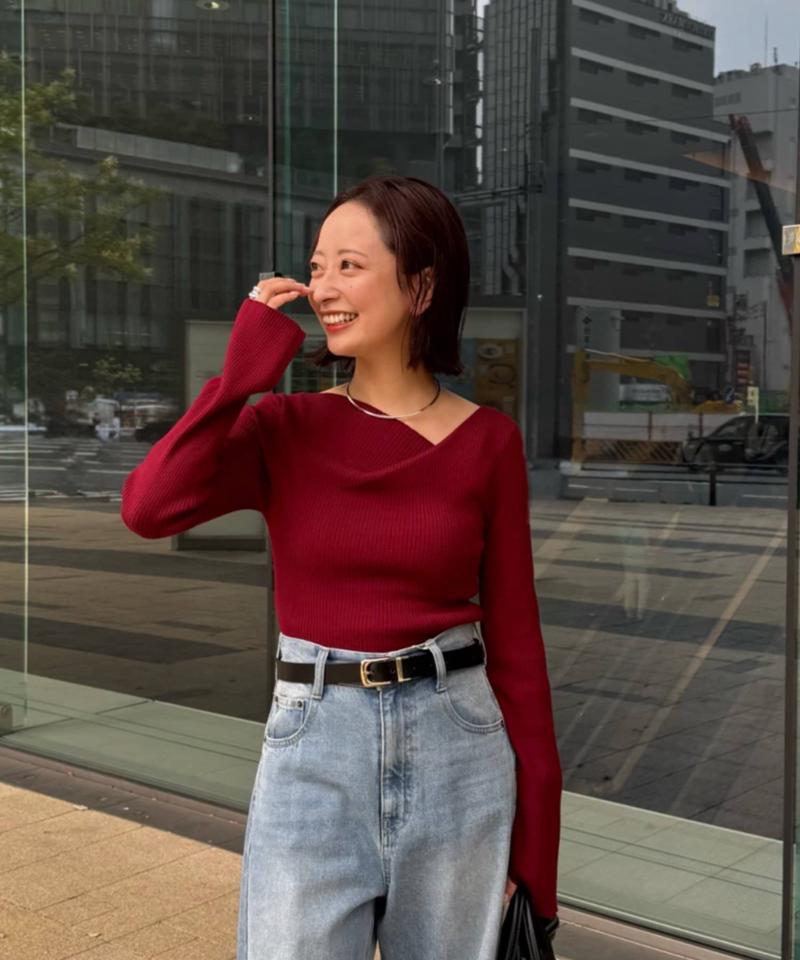 《1月13日13:00まで TIME SALE開催中》デザインネックリブニット