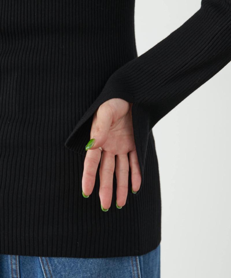 《1月13日13:00まで TIME SALE開催中》デザインネックリブニット