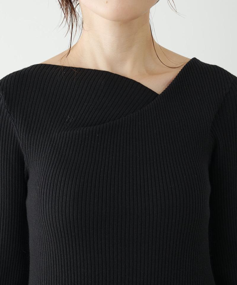 《1月13日13:00まで TIME SALE開催中》デザインネックリブニット