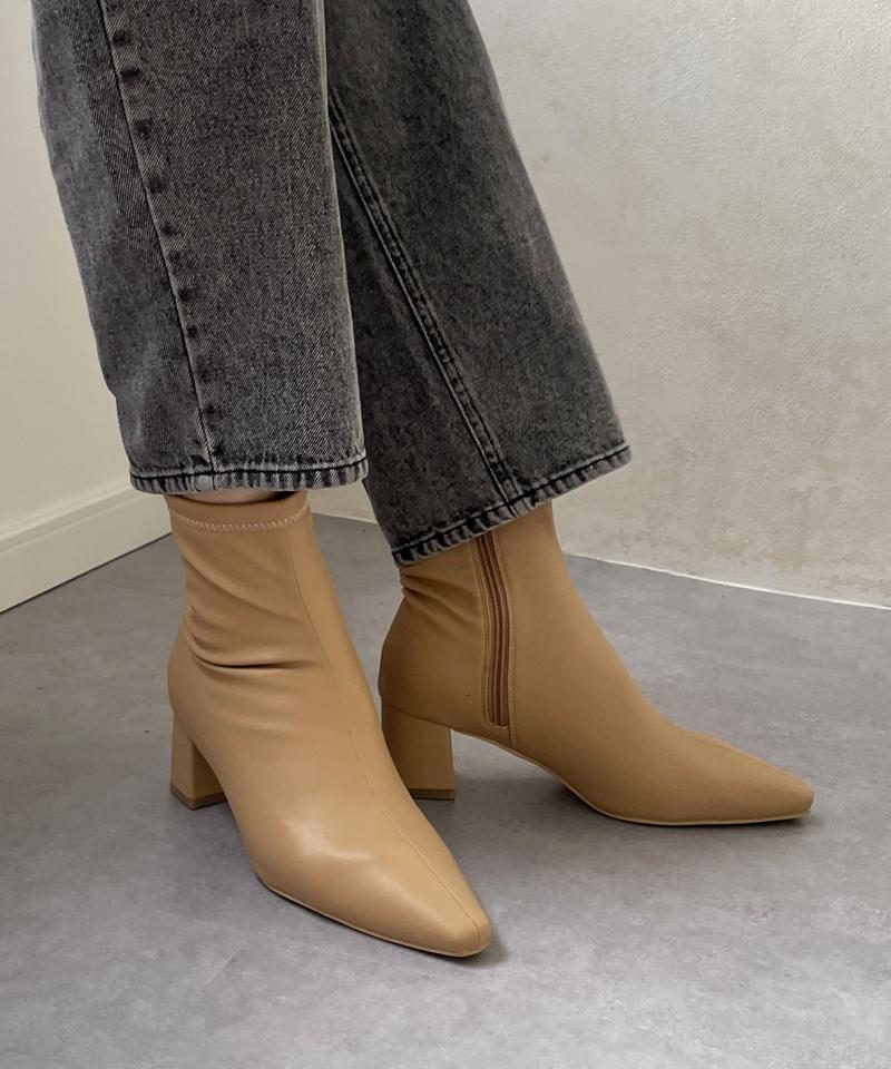 ポインテッドストレッチショートブーツ