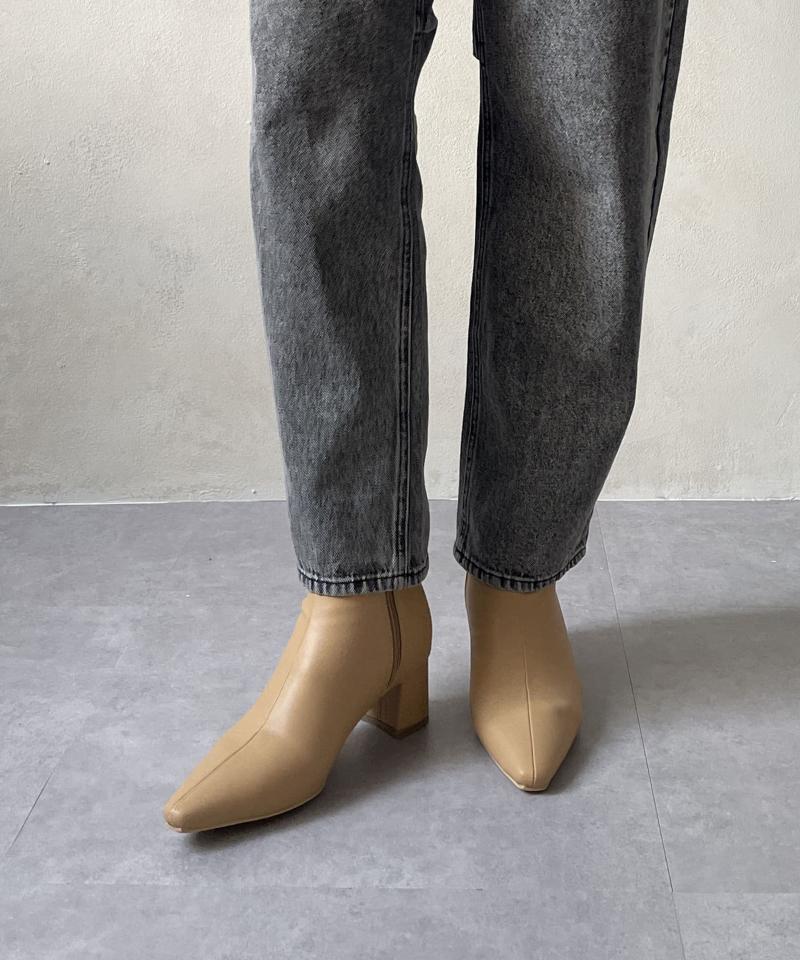 ポインテッドストレッチショートブーツ