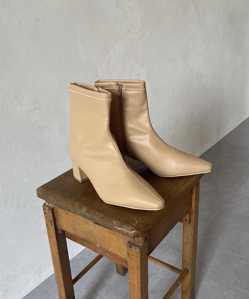 ポインテッドストレッチショートブーツ