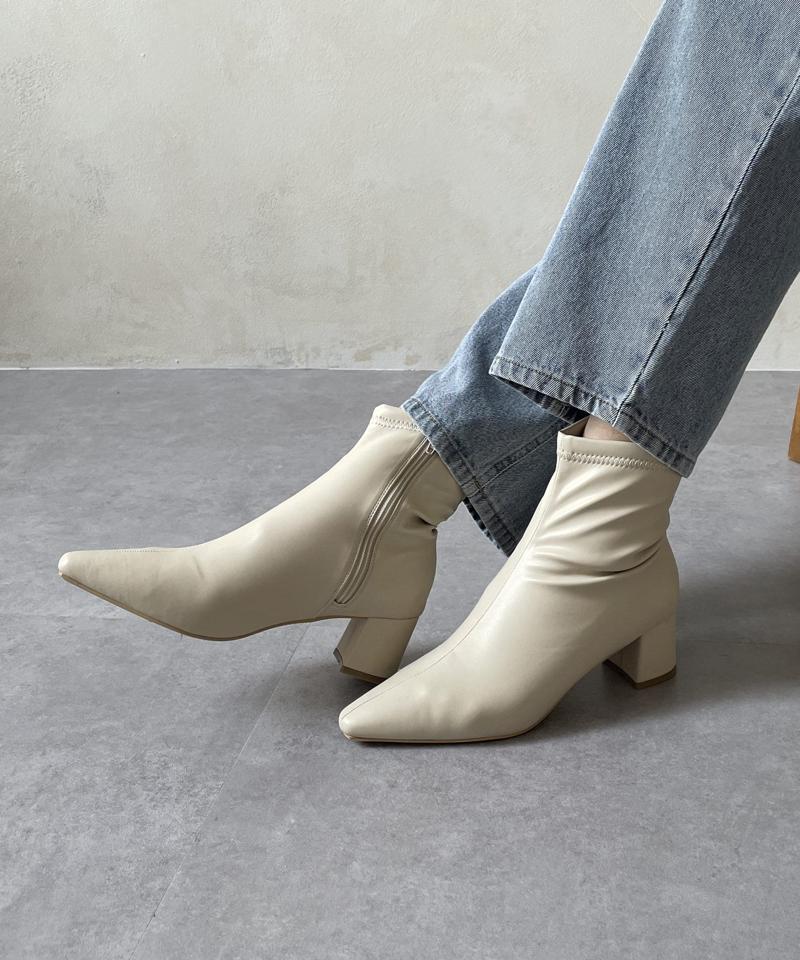 ポインテッドストレッチショートブーツ