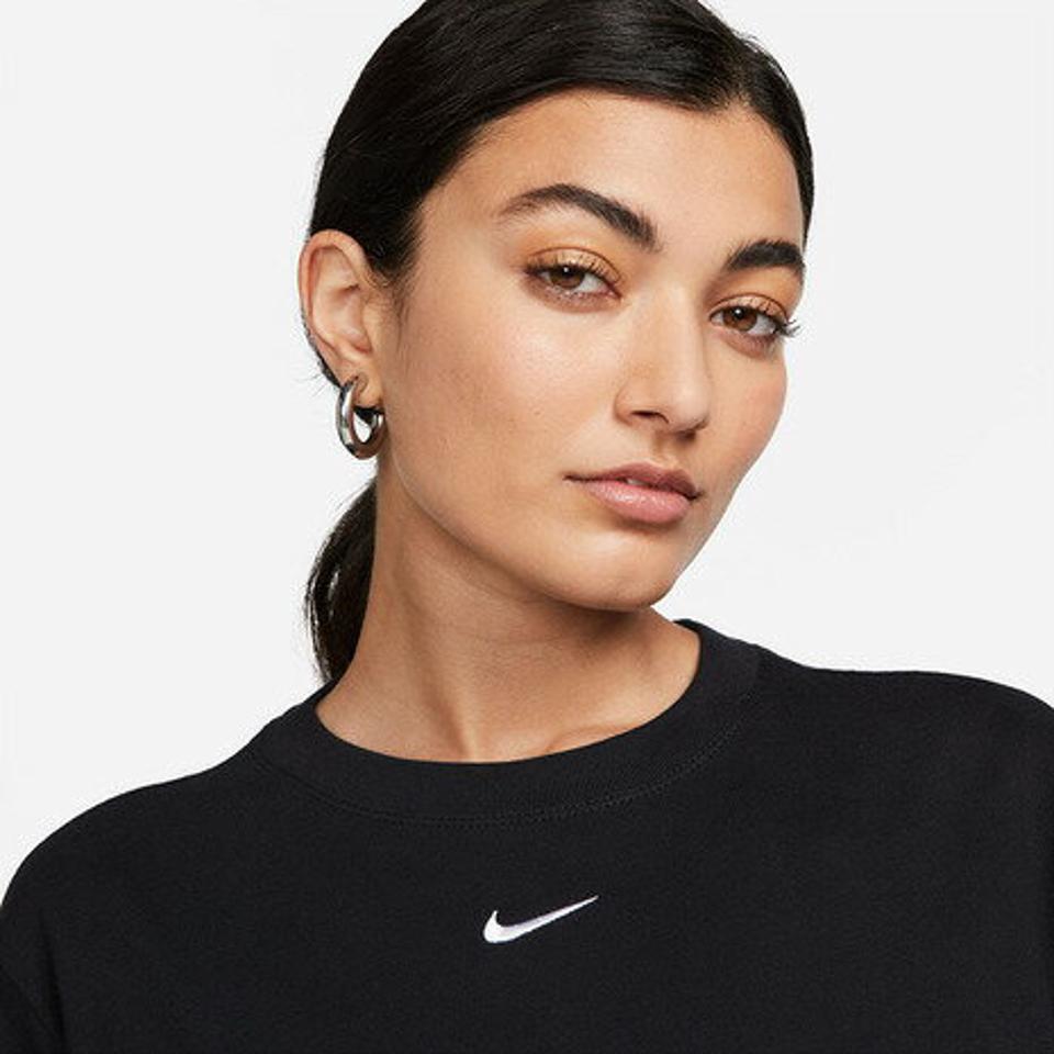 ナイキ(NIKE)(レディース)Tシャツ 半袖 レディース NSW エッセンシャル フェニックス FD4150-010