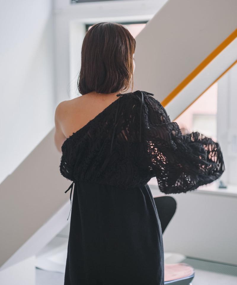 One shoulder lace top