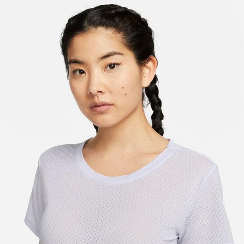 ナイキ（NIKE）（レディース）半袖Tシャツ レディース ドライフィット ワン DX0132-536