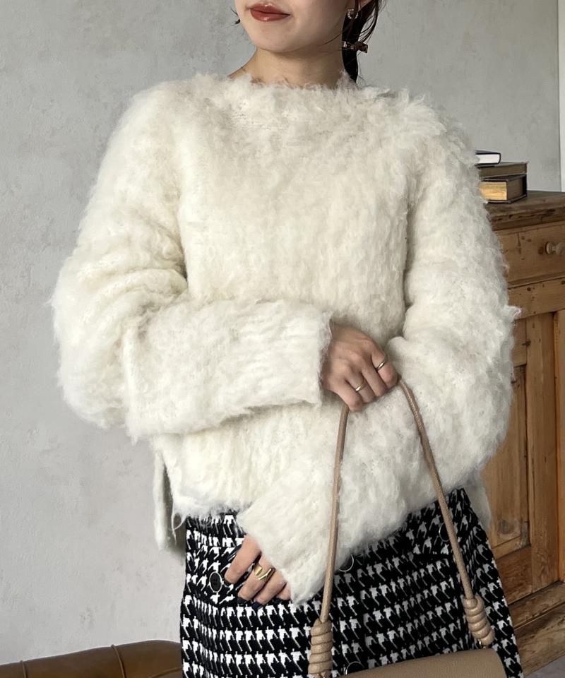 ショート丈シャギーニットプルオーバー