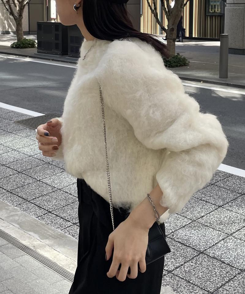 ショート丈シャギーニットプルオーバー