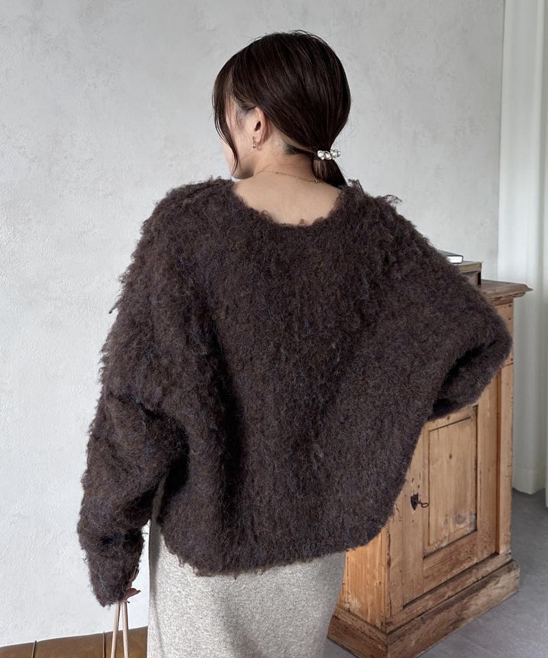 ショート丈シャギーニットプルオーバー