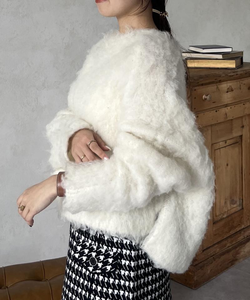 ショート丈シャギーニットプルオーバー