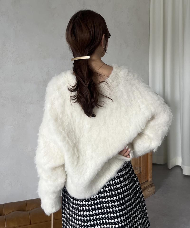 ショート丈シャギーニットプルオーバー