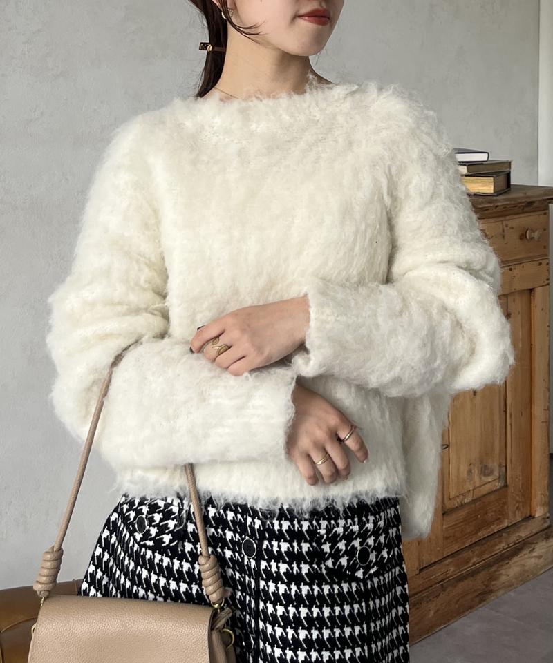 ショート丈シャギーニットプルオーバー