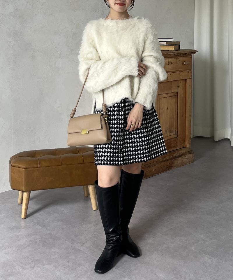 ショート丈シャギーニットプルオーバー