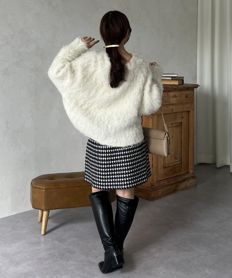 ショート丈シャギーニットプルオーバー