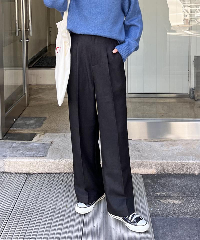 ウールライクタックスラックス