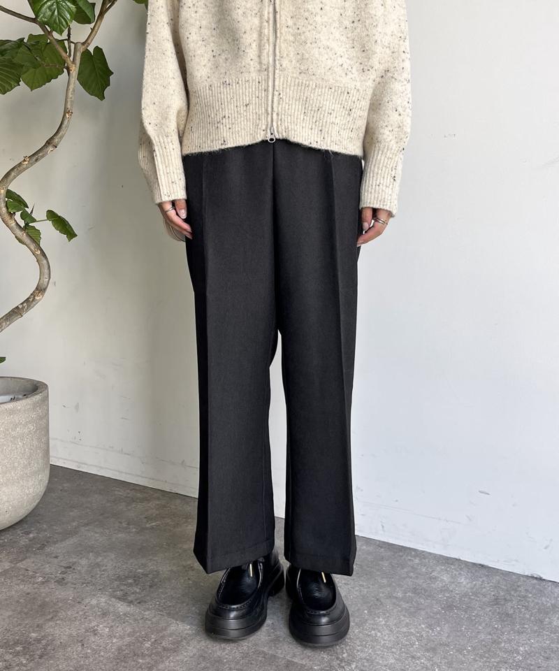 ウールライクタックスラックス